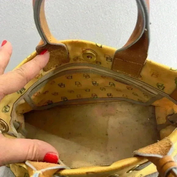 Dooney and Bourke Y2K tassel, rainbow, handbag, signature, retro, purse - Picture 8 of 16